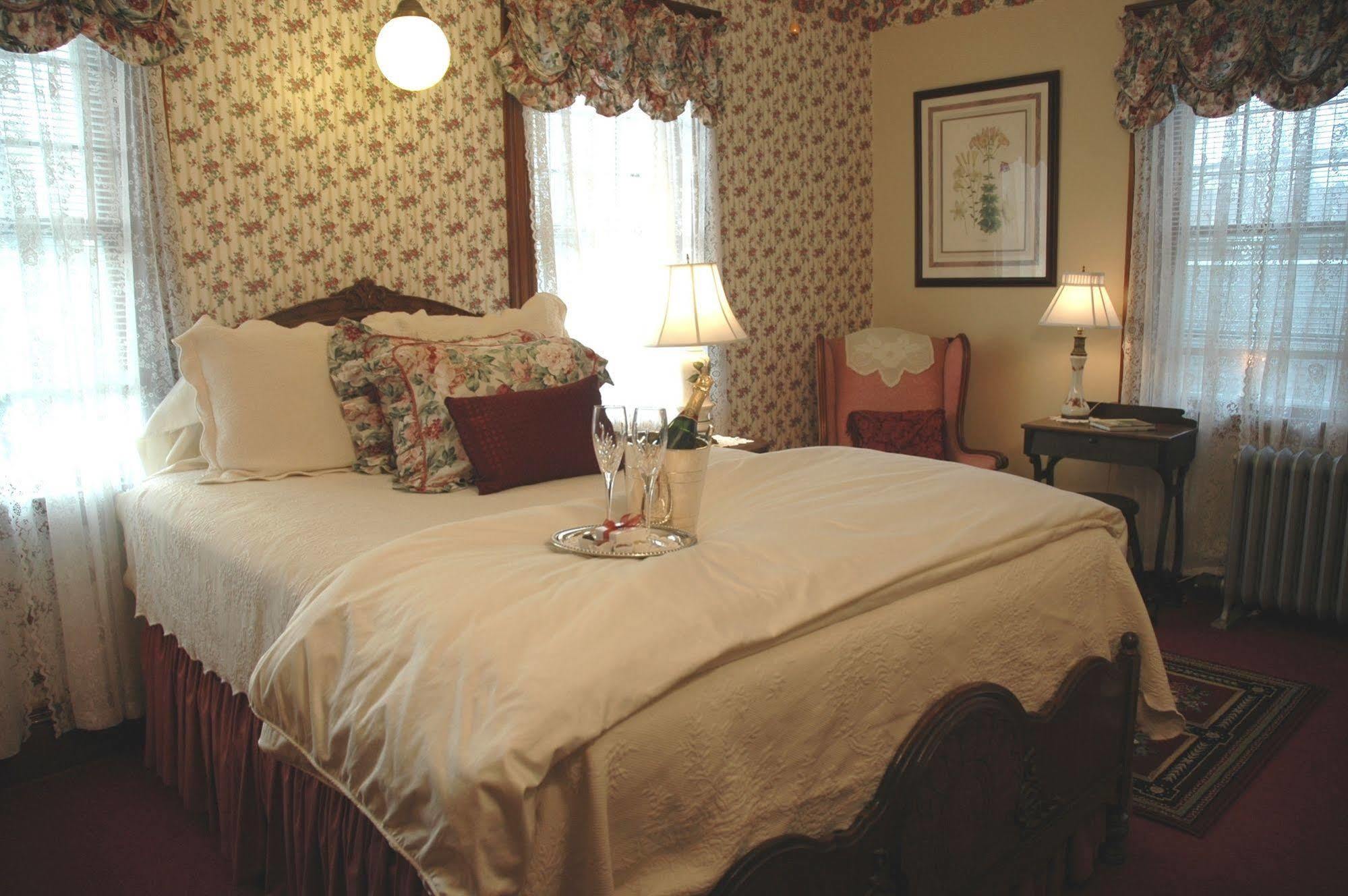 Palmer House Inn 팔머스 외부 사진