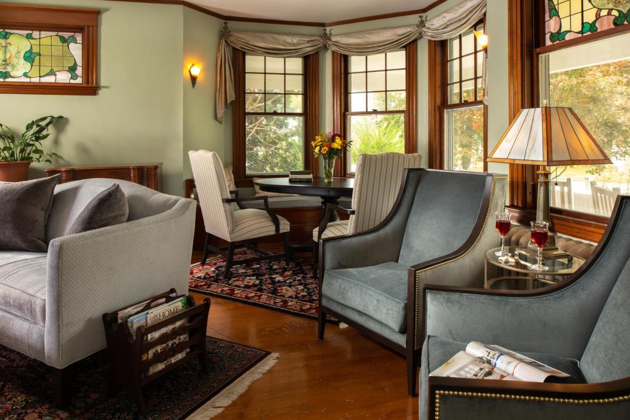Palmer House Inn 팔머스 외부 사진